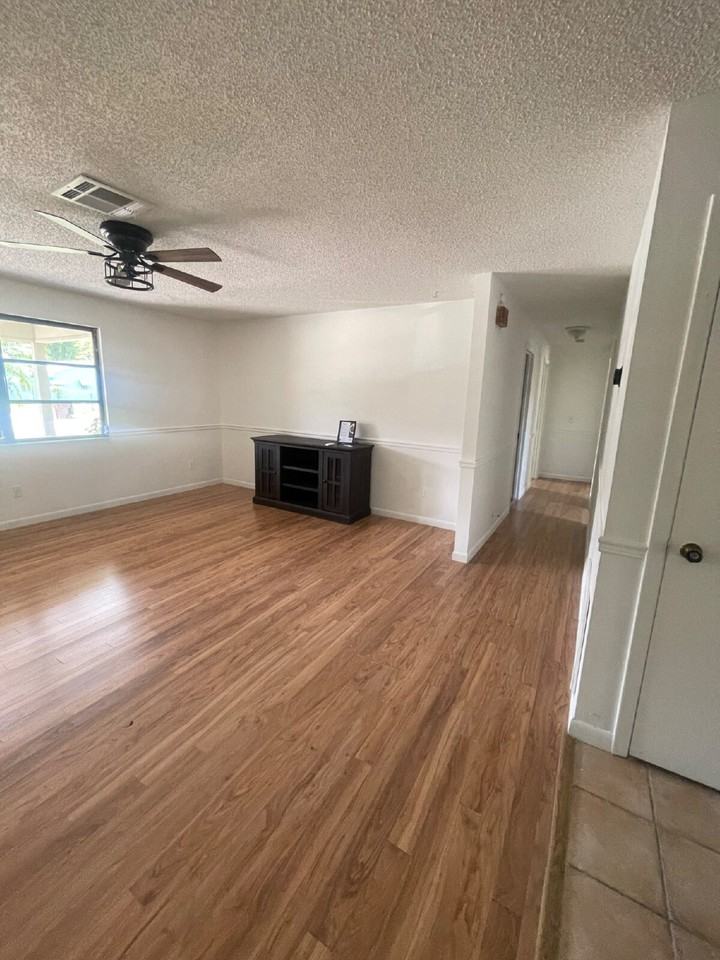 107 Montana Ave - Photo 4 of 24