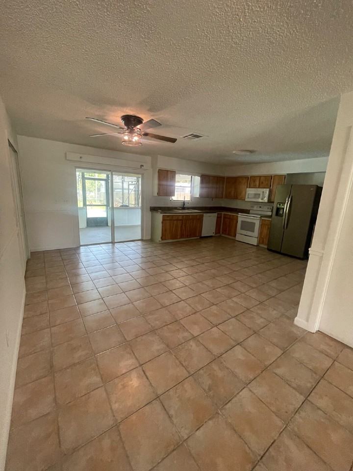 107 Montana Ave - Photo 5 of 24