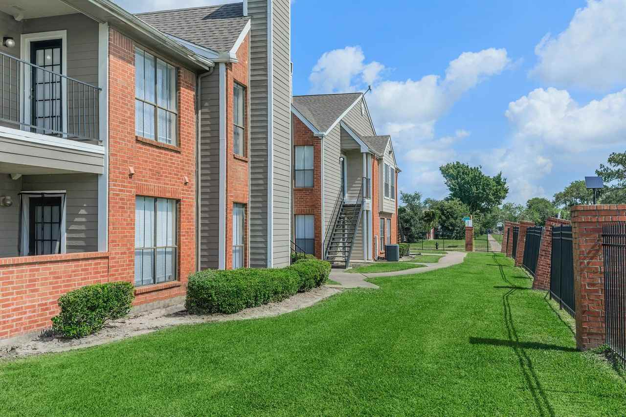 Hunters Creek - Photo 3 of 45