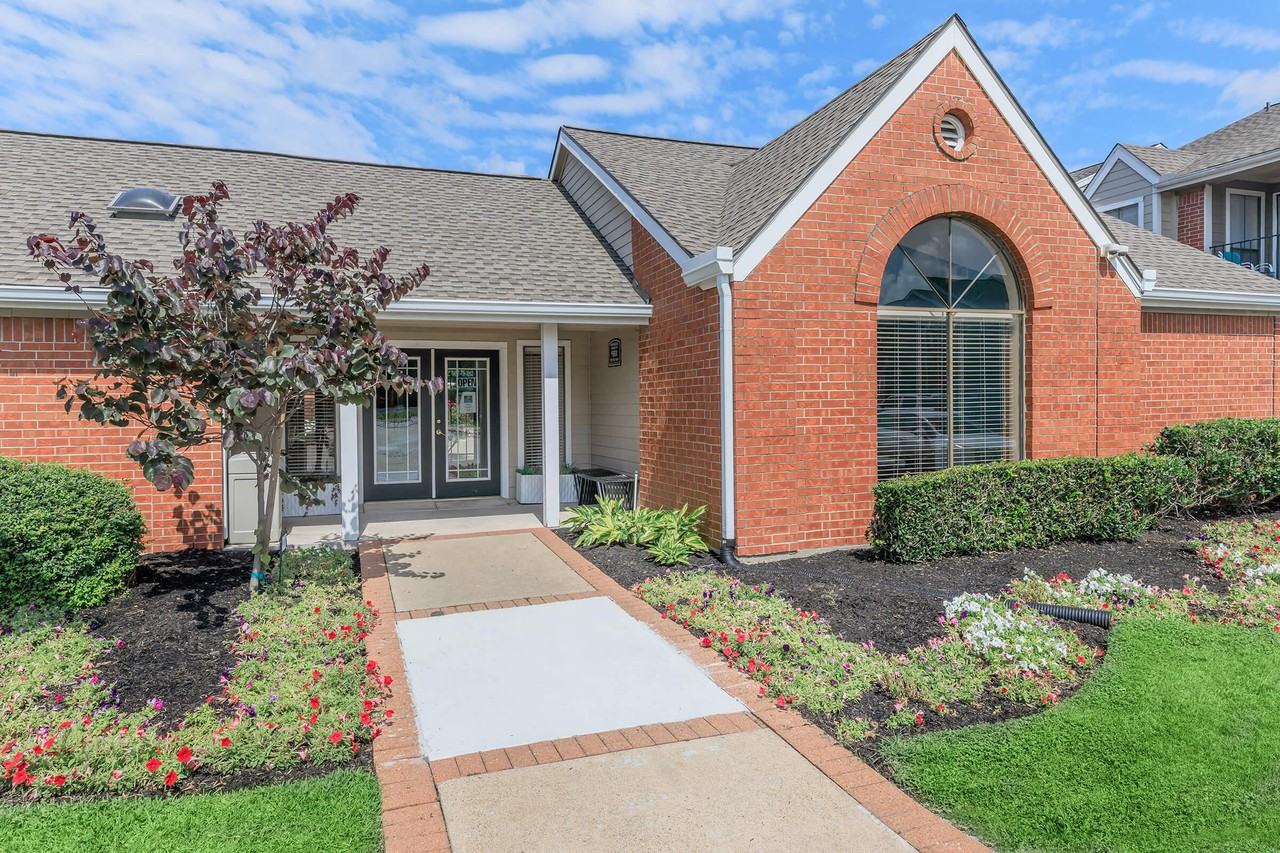 Hunters Creek - Photo 7 of 45