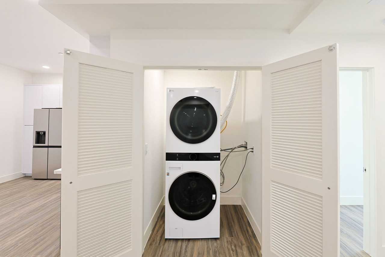 4000 Mont Clair Apartments - Photo 3 of 8