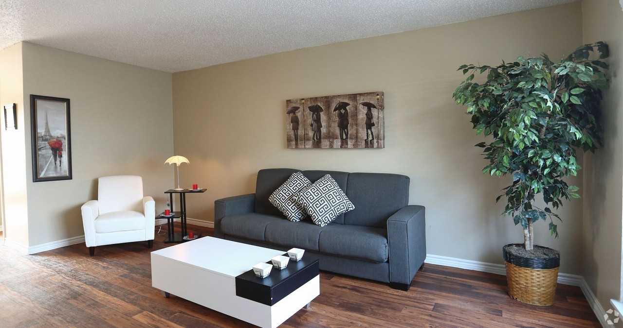 Lux Estate TX Apartments - Photo 3 of 15