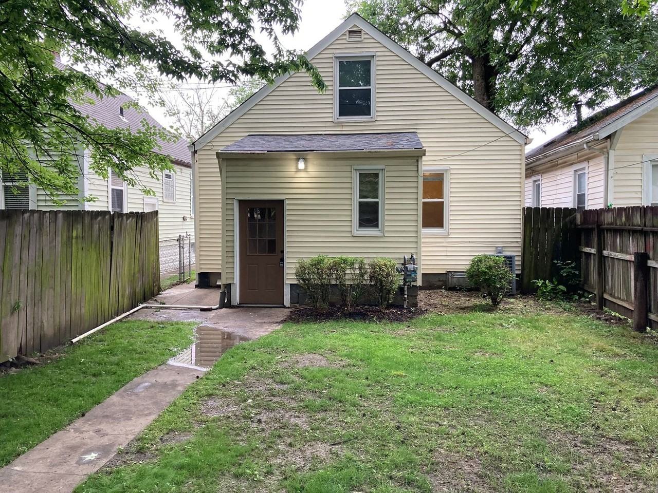 4141 S 5th St - Photo 3 of 27