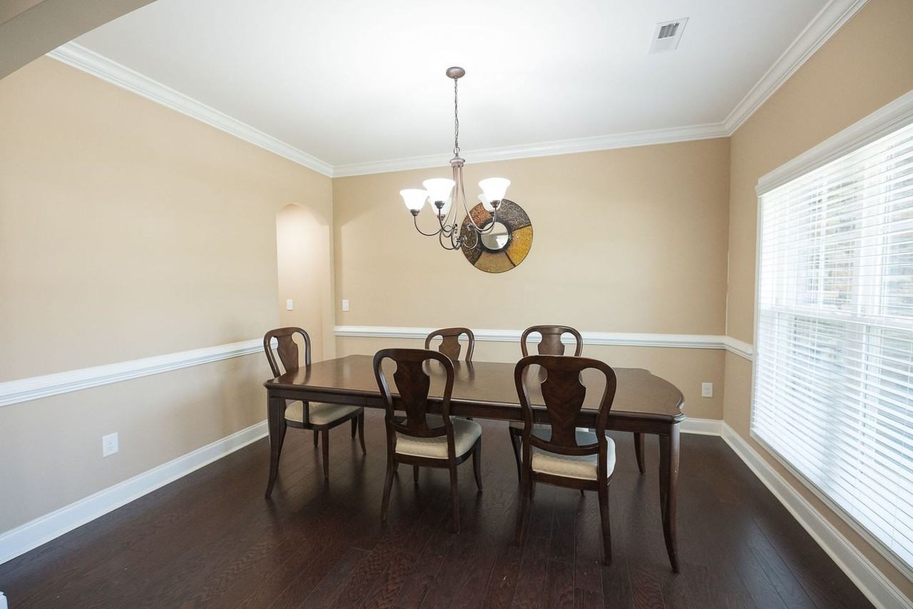 5773 Highland Grove Dr - Photo 5 of 41