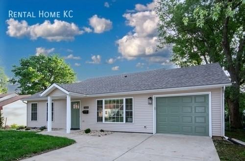 7620 Robinson St - Photo 2 of 22