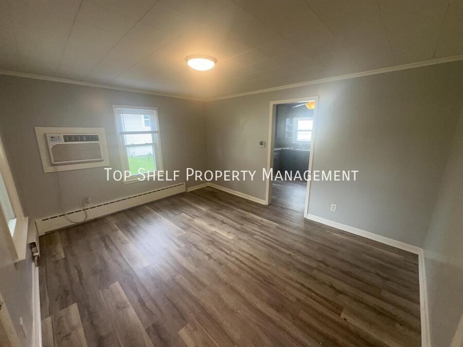 1221 E 27th Ct - Photo 3 of 8