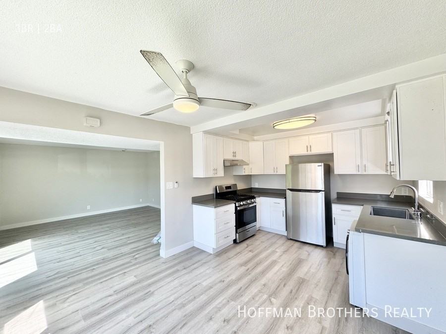 12234 Manor Dr #AA - Photo 2 of 15