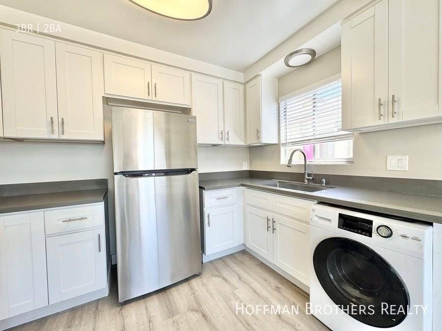 12234 Manor Dr #AA - Photo 3 of 15