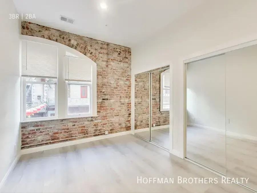 122 Waverly Pl #101A - Photo 2 of 11