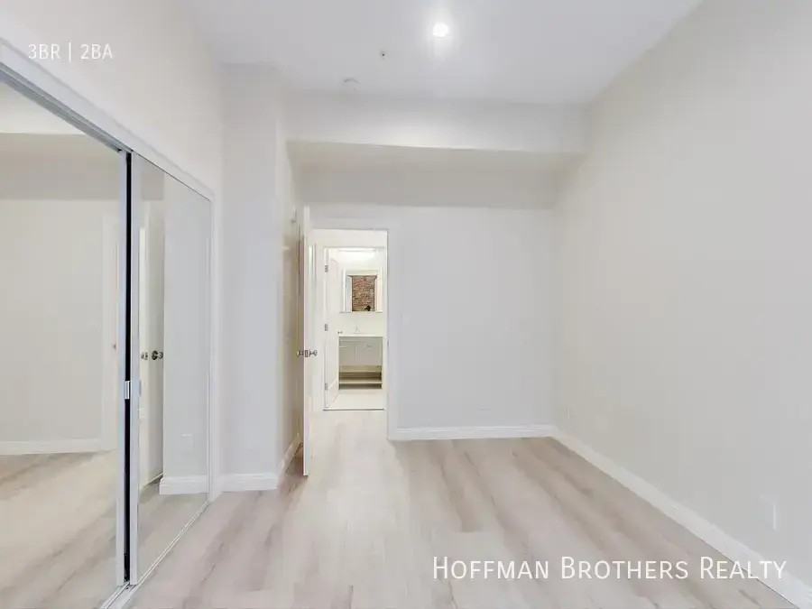 122 Waverly Pl #101A - Photo 3 of 11