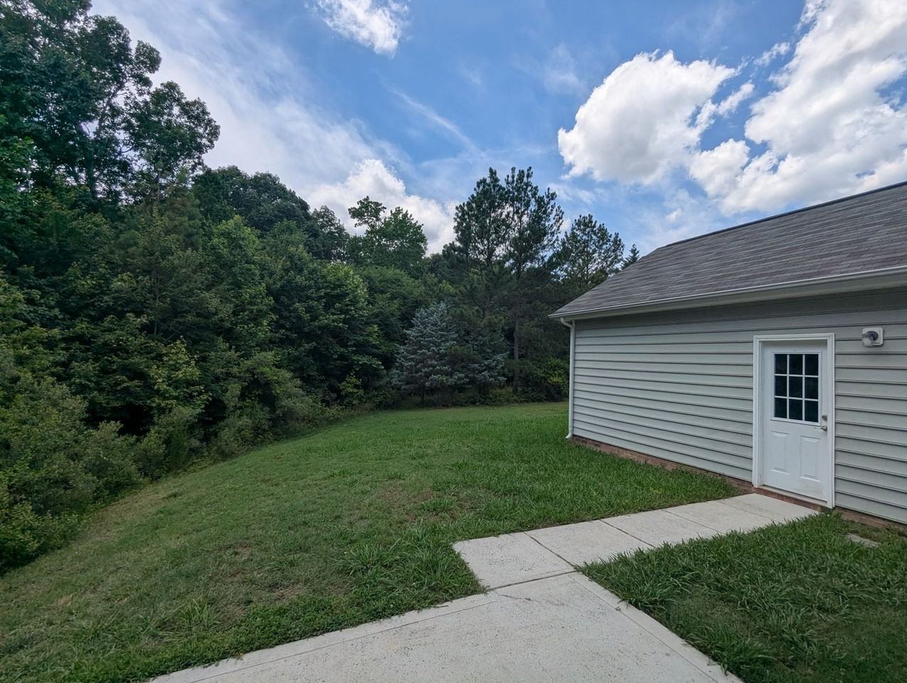 12921 Cheverly Dr - Photo 3 of 24