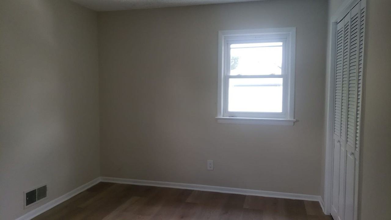 720 E 1st Ave #NA - Photo 3 of 15