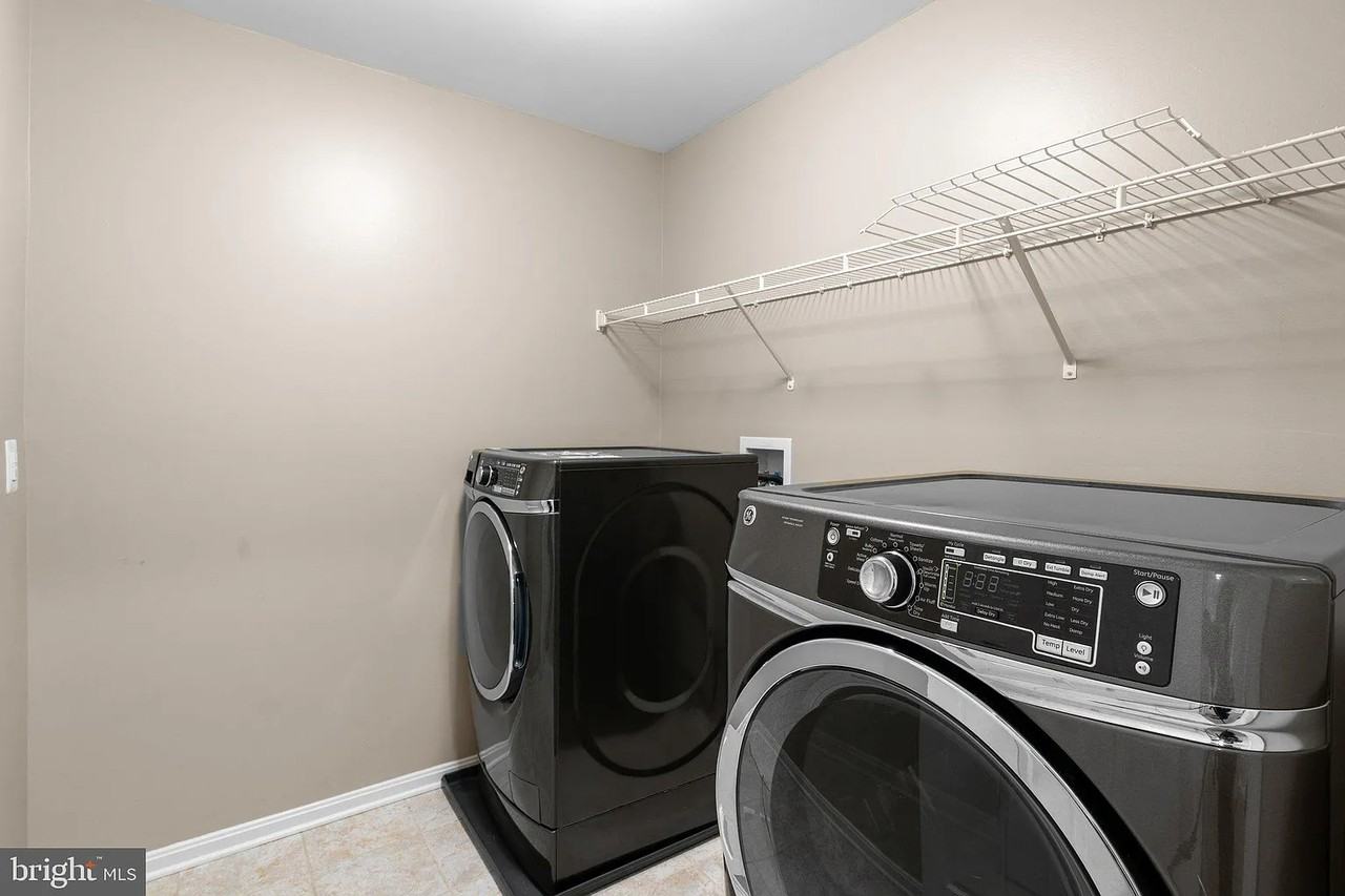 920 Saint Martins Loop #NA - Photo 7 of 39