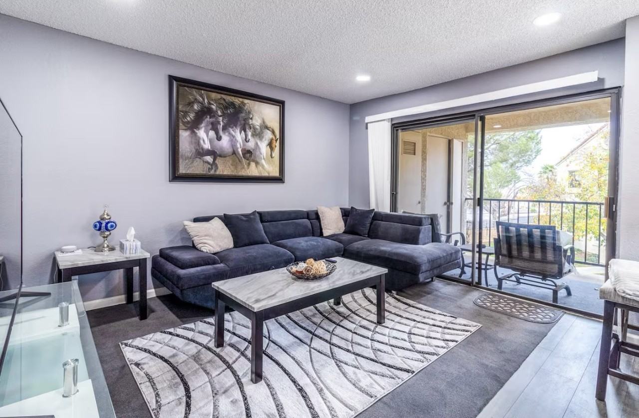 2554 Olive Dr #28 - Photo 3 of 11