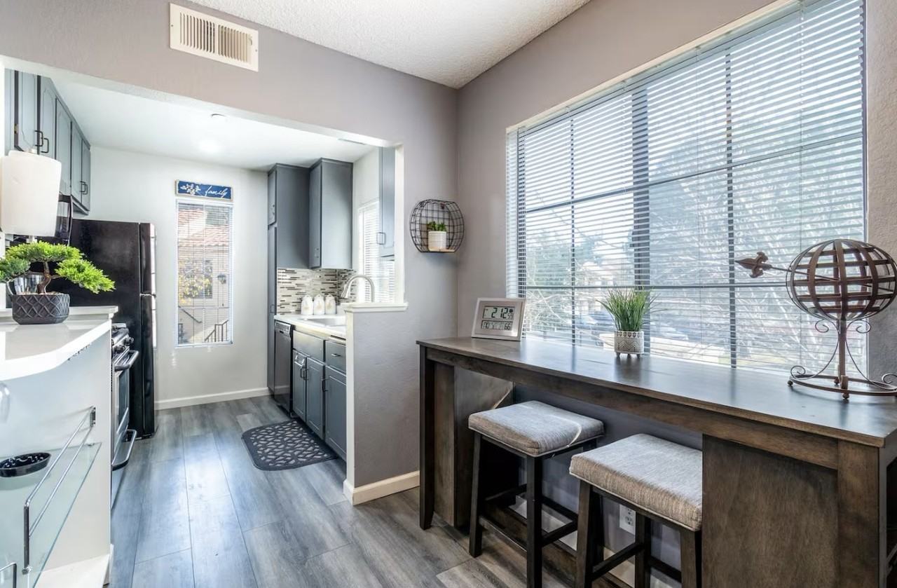 2554 Olive Dr #28 - Photo 4 of 11