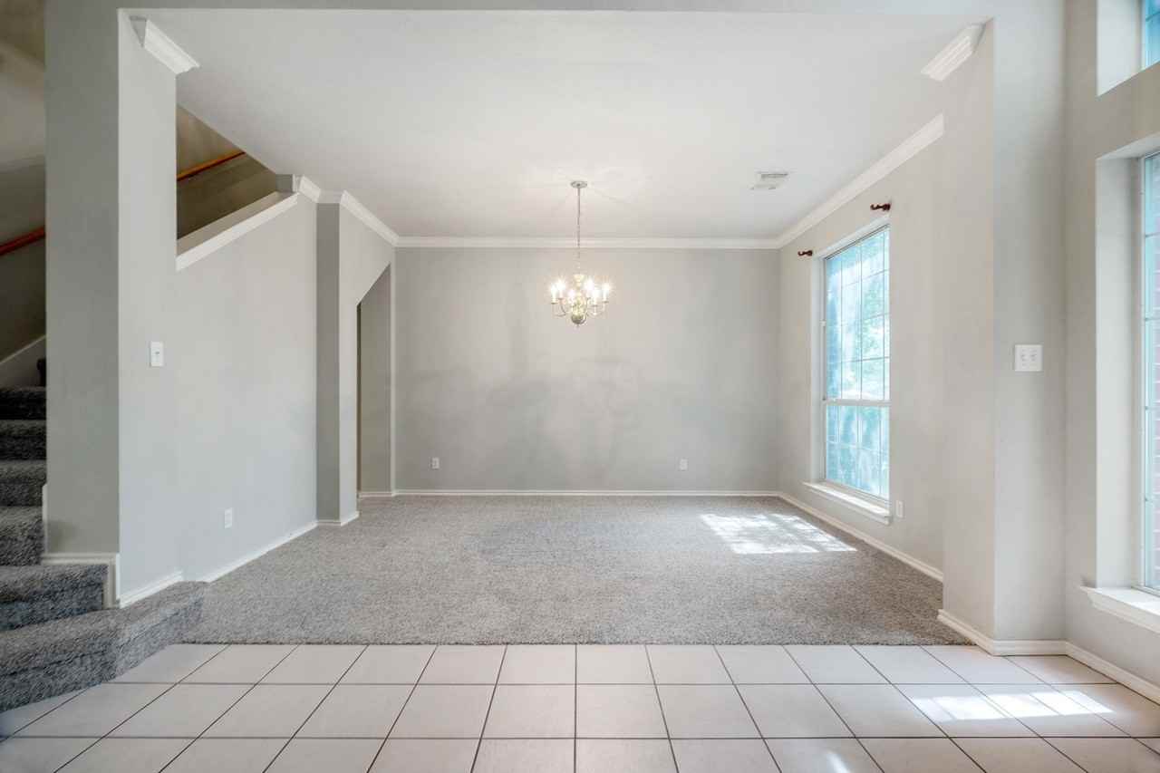 4229 Kingsburg Dr - Photo 2 of 39