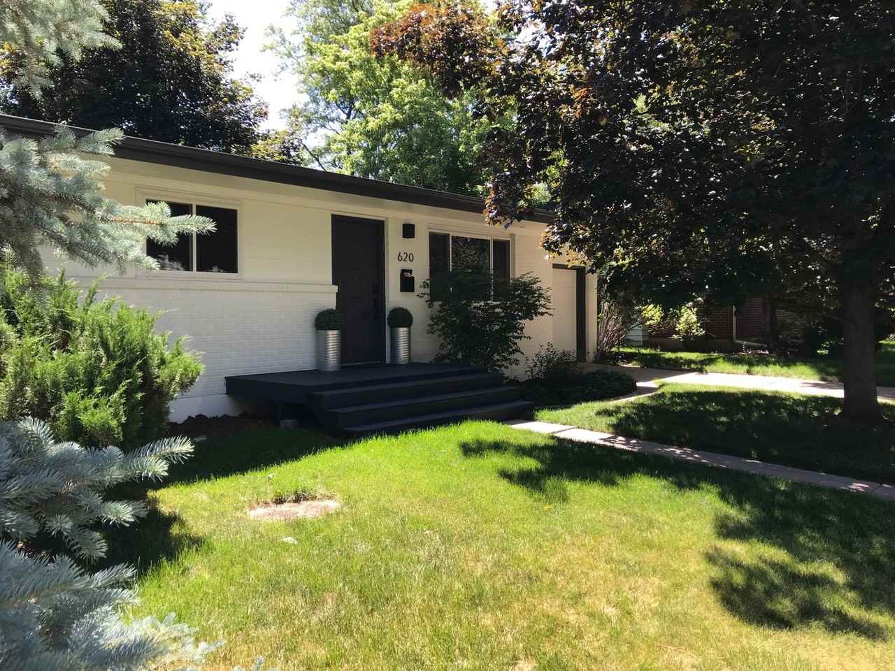 620 S 42nd St - Photo 5 of 28