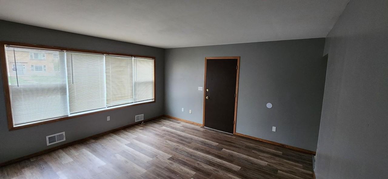 8109-8111 W Villard Ave. (Duplex) - Photo 4 of 5
