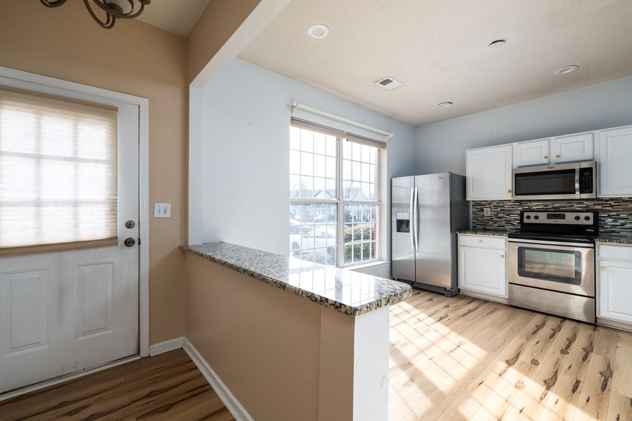 3959 Katherine Way - Photo 5 of 23