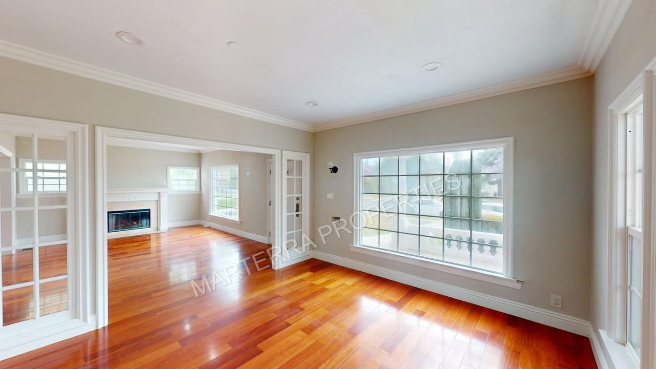 877 S Bronson Ave - Photo 6 of 29