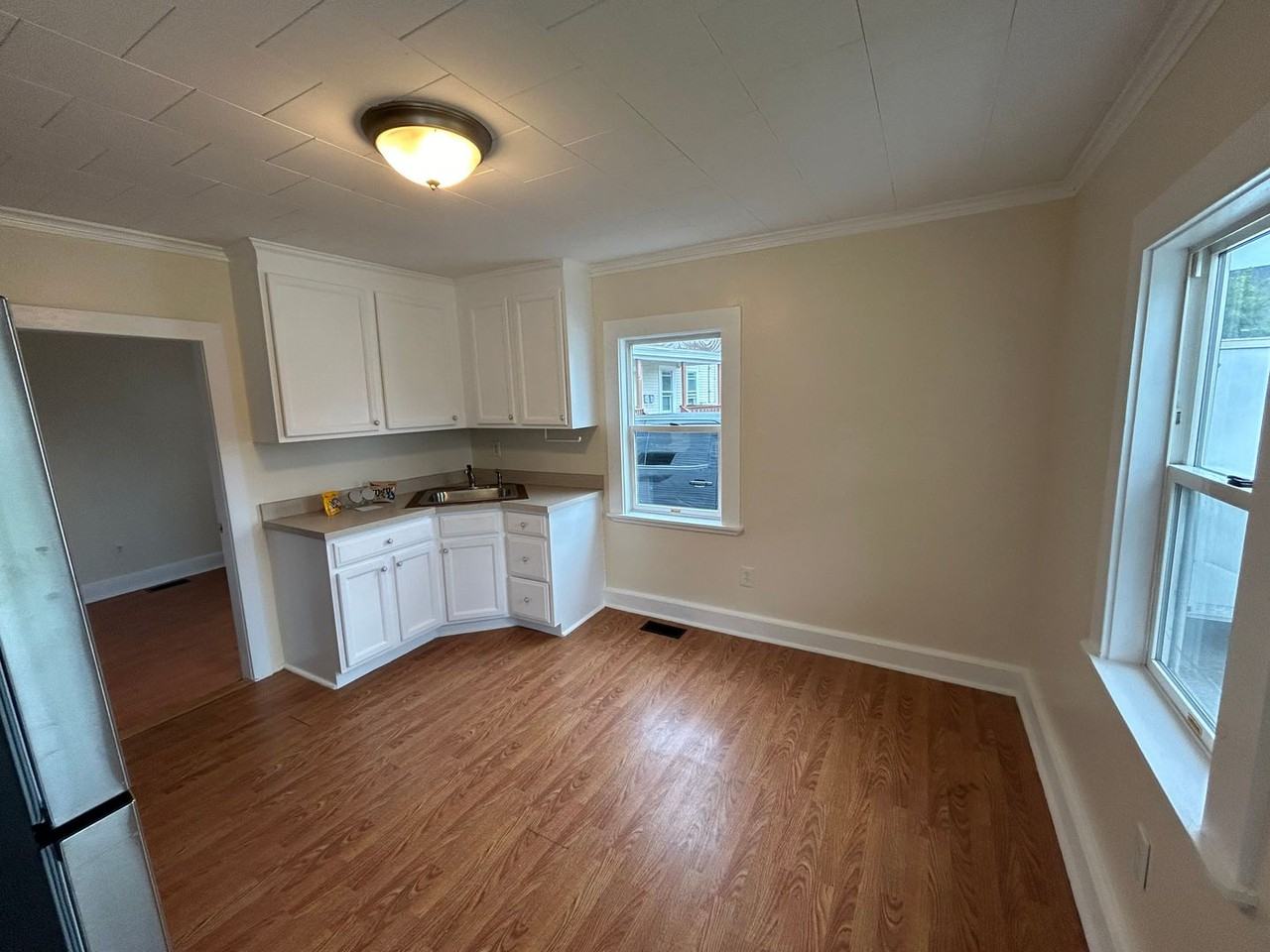 22 22 Main St - Photo 3 of 14