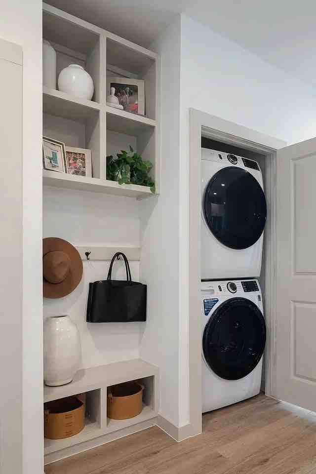 29655 Jordan Crossing Boulevard - Photo 2 of 15