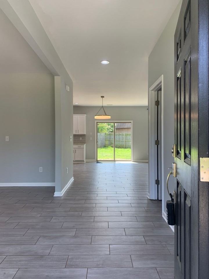 76 Beacon Way - Photo 2 of 42