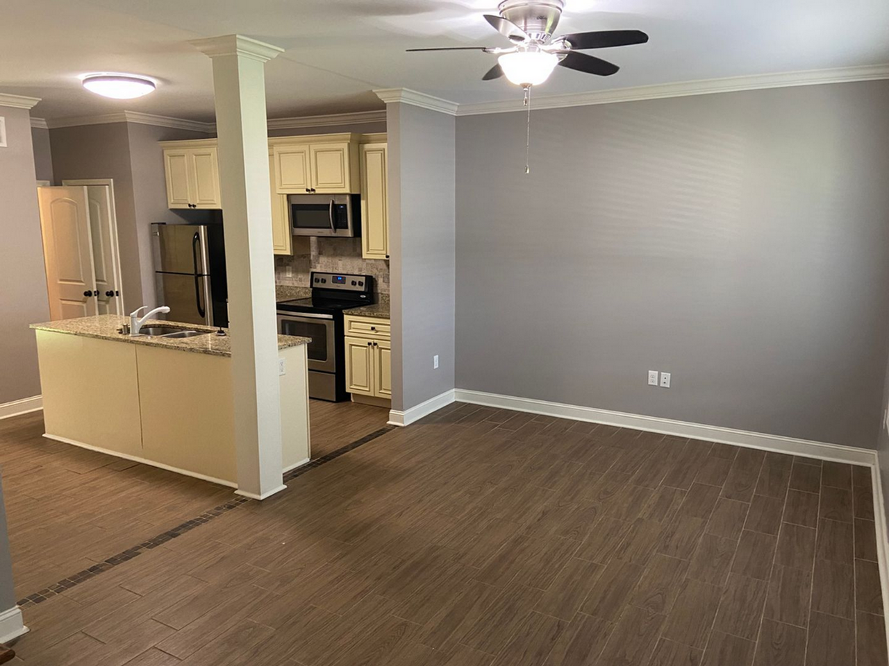 403 Shady Park Cv - Photo 2 of 10