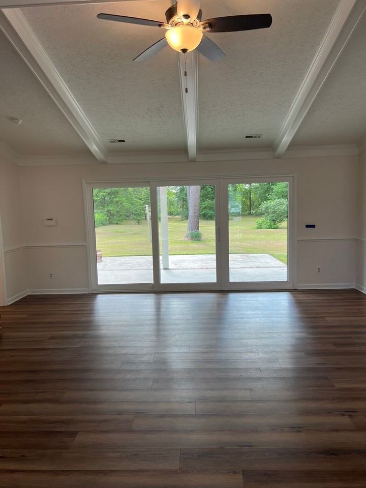 109 Erskine Dr - Photo 4 of 18