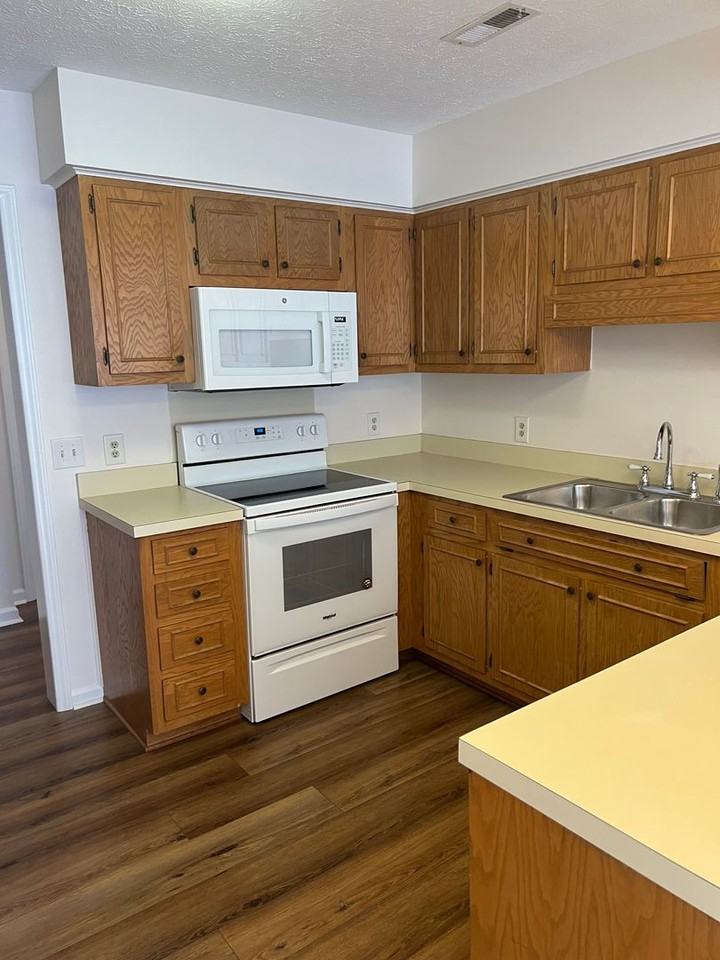 109 Erskine Dr - Photo 7 of 18