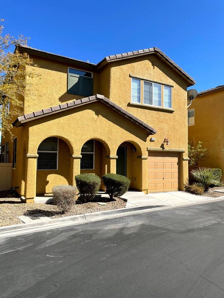 6716 Firewood Dr - Photo 2 of 24