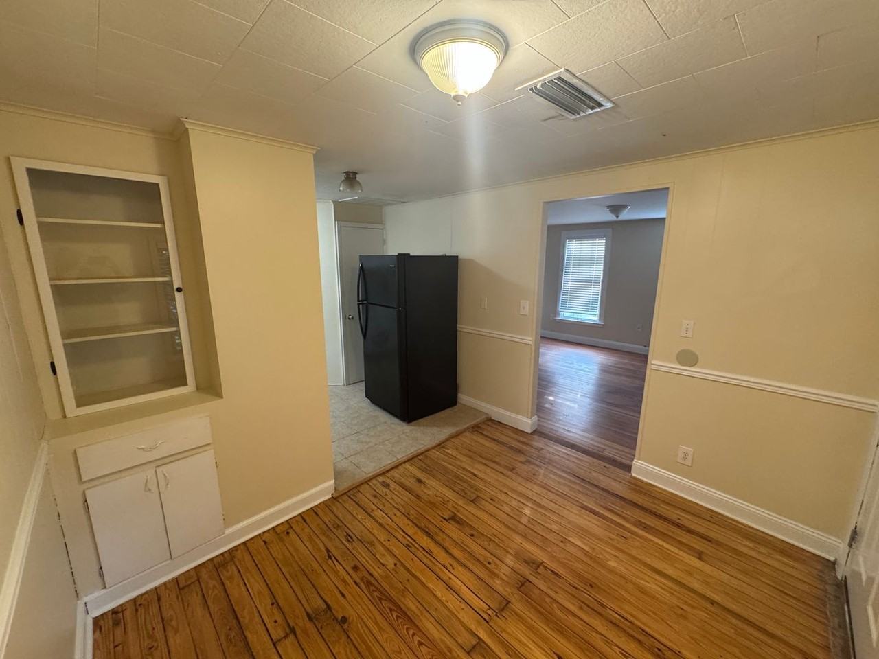 10 Olive St - Photo 5 of 30