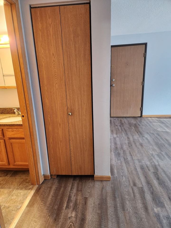 3190 8th St - Photo 5 of 7