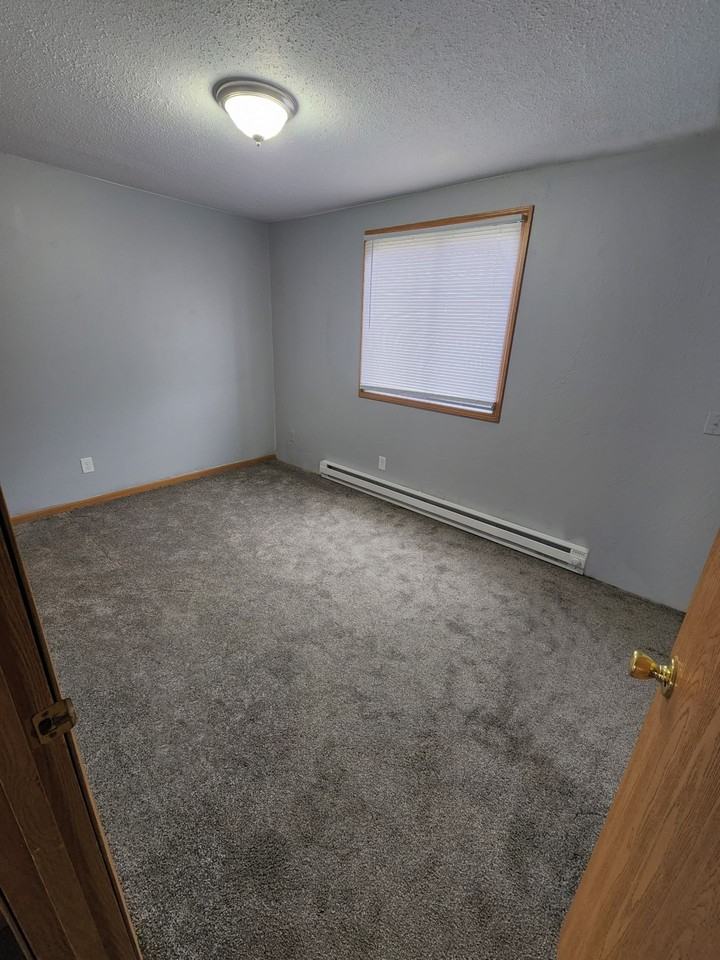 3190 8th St - Photo 7 of 7