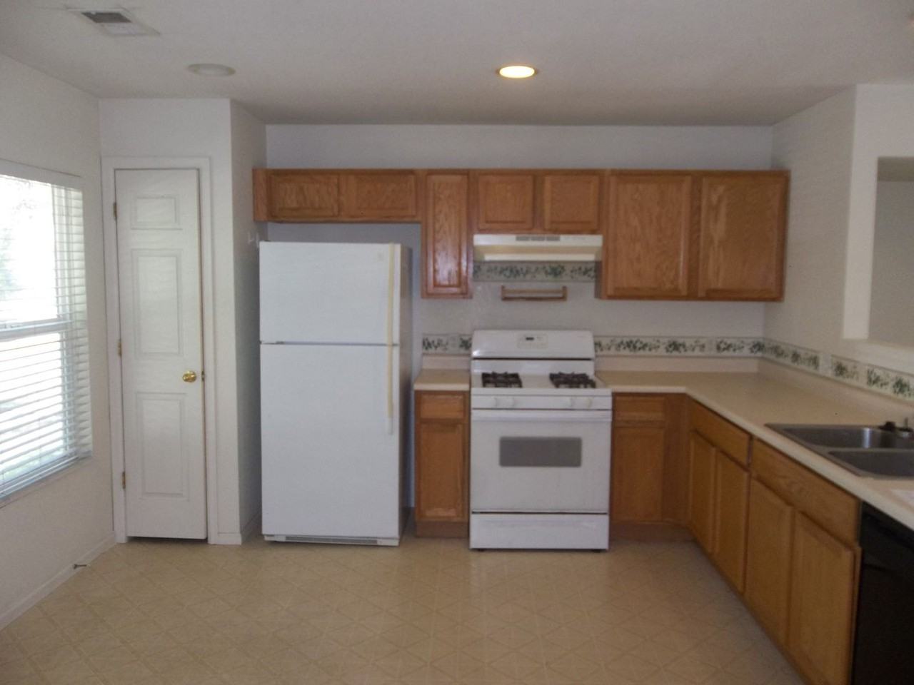 3414 Warren Farm Dr - Photo 5 of 11