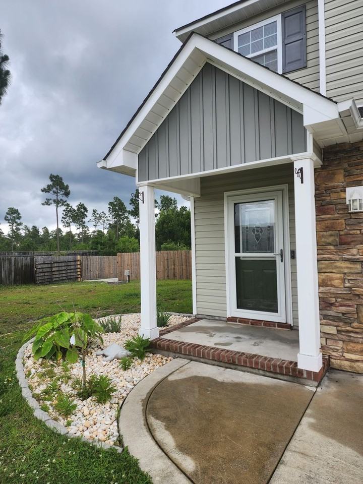 208 Lockwood Ct - Photo 4 of 43