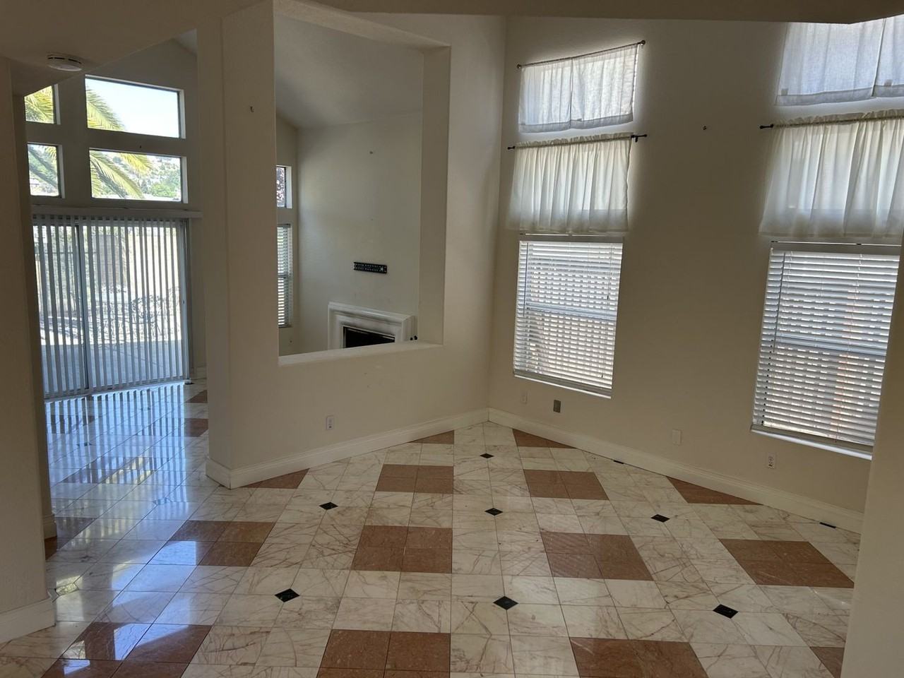 107 Camino Del Sol - Photo 3 of 30