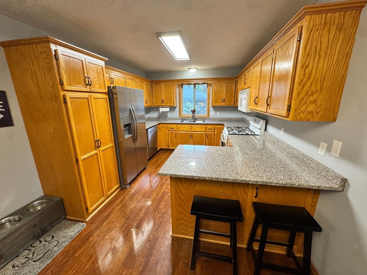 247 8th St Sw - Photo 7 of 26