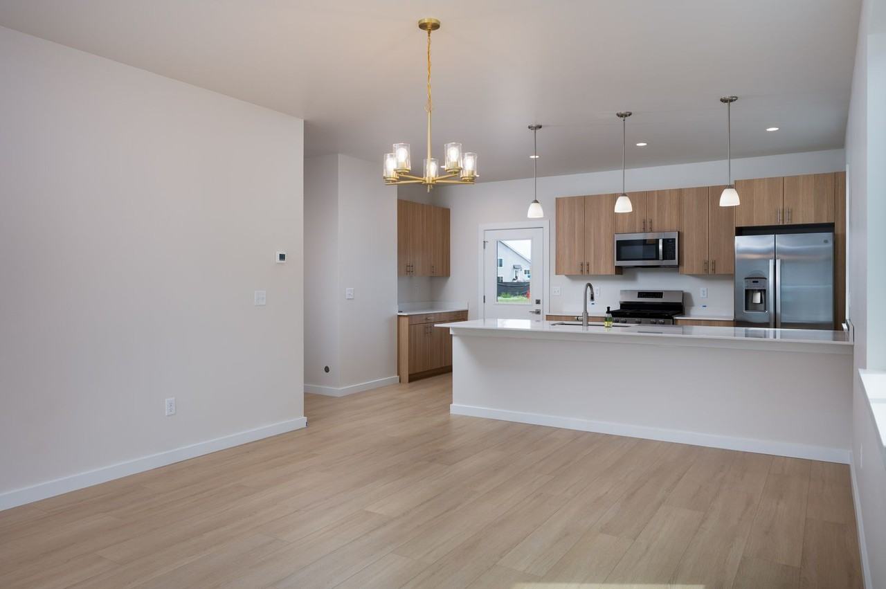 608 Companion Way - Photo 2 of 25