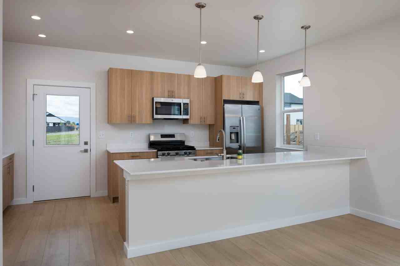 608 Companion Way - Photo 3 of 25