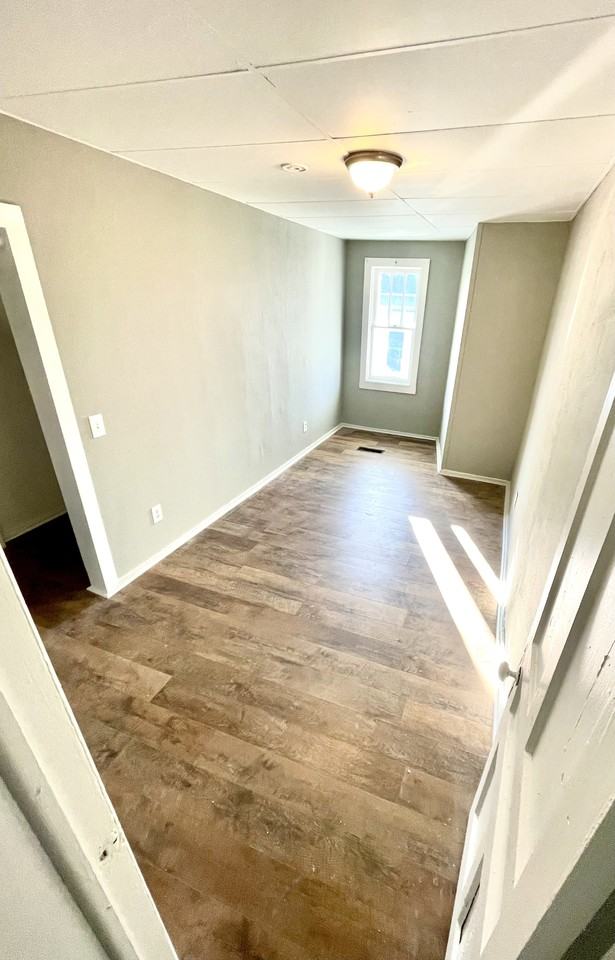 140 California Ave #1 - Photo 3 of 15