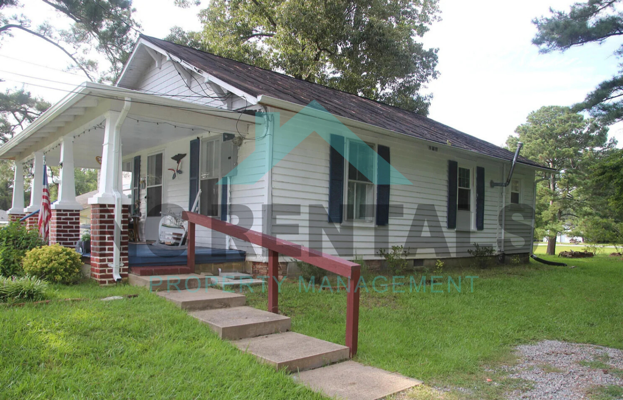 207 E Edgecombe St - Photo 3 of 29