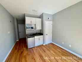 533 N Budd St #1O - Photo 1 of 1