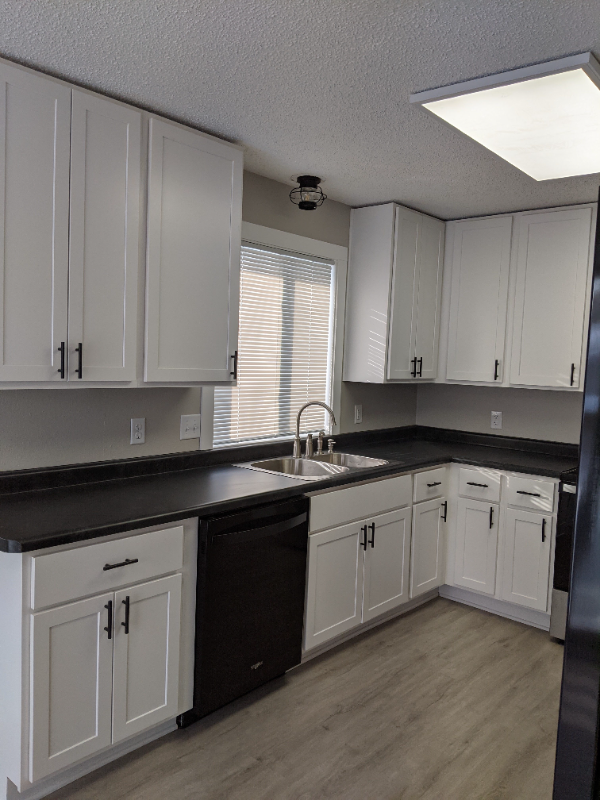 3552 Independence Ave N - Photo 3 of 14