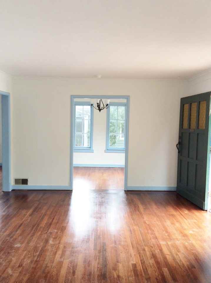 1424 Cabrillo Ave - Photo 3 of 11