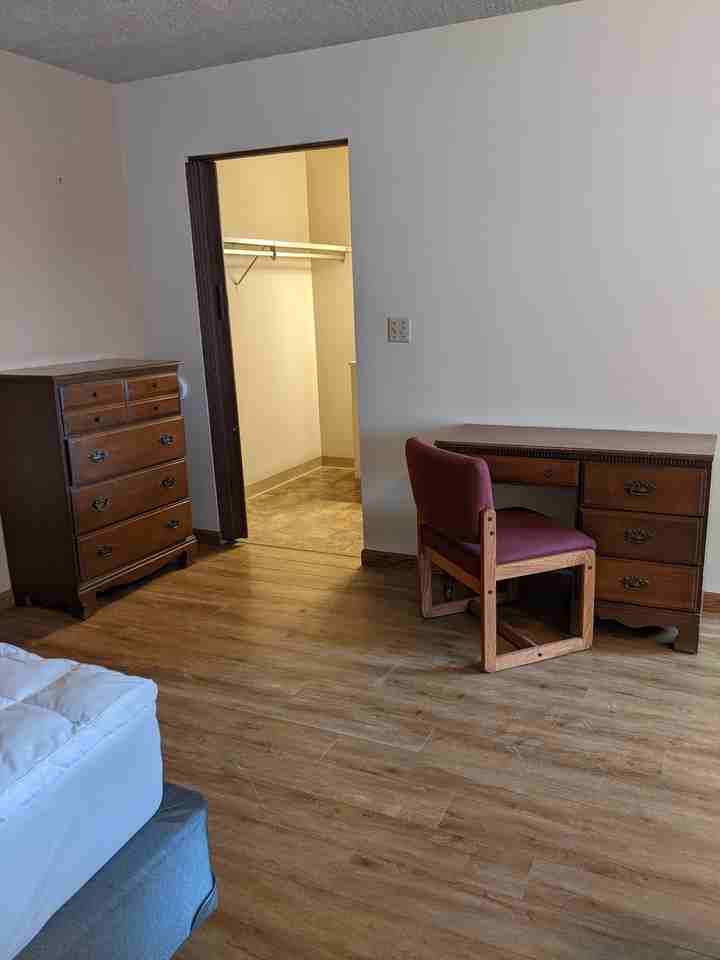 Grizzly Apartments - Photo 2 of 16