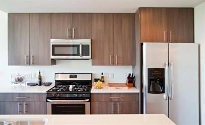 East Terrace Apartments - Photo 5 of 38