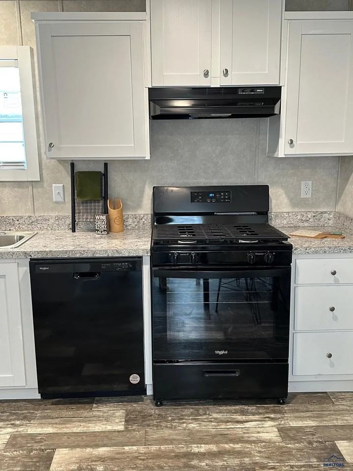 Plainsview Mobile Manor - Photo 2 of 10