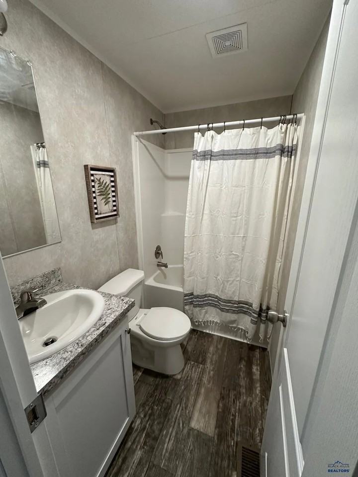 Plainsview Mobile Manor - Photo 7 of 10