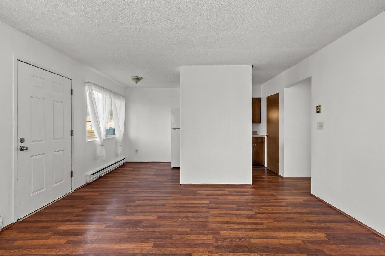 505 24th St - Photo 5 of 10